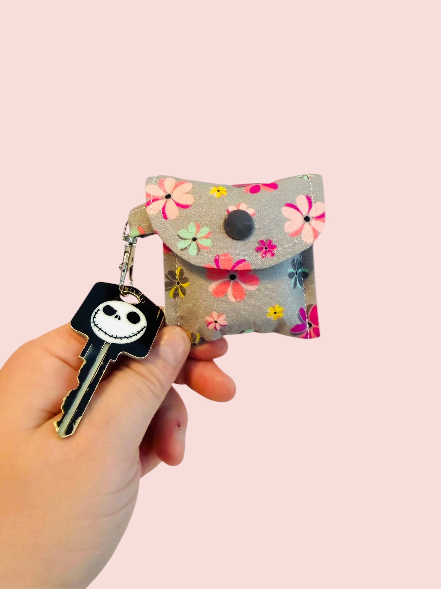 The “Samantha” AirPod Case