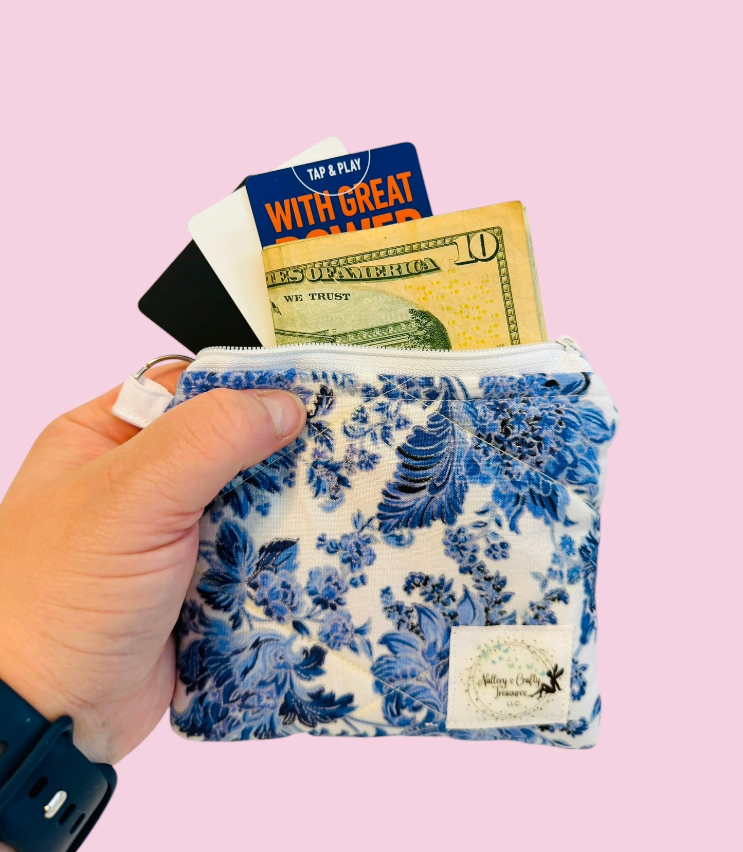 The “Daphne” Keychain Wallet