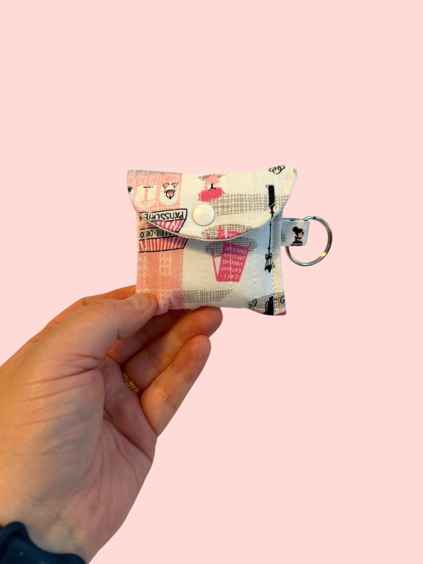 The “Eloise” AirPod Case