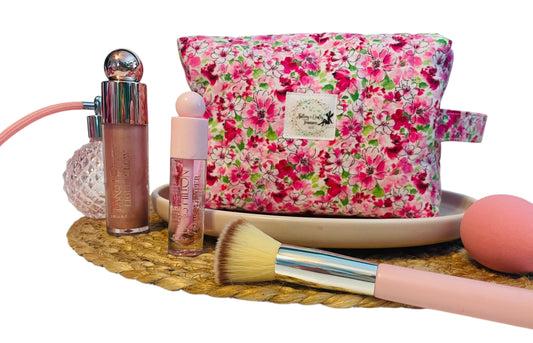 The “Rose” Make-Up, Carry All Bag