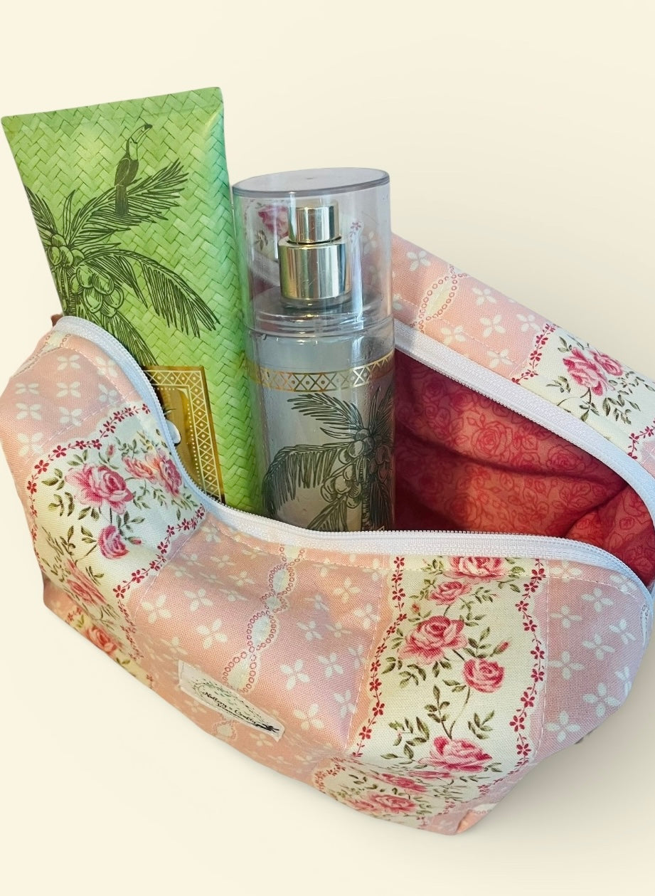 The “Zoey” Make-Up, Carry All Bag