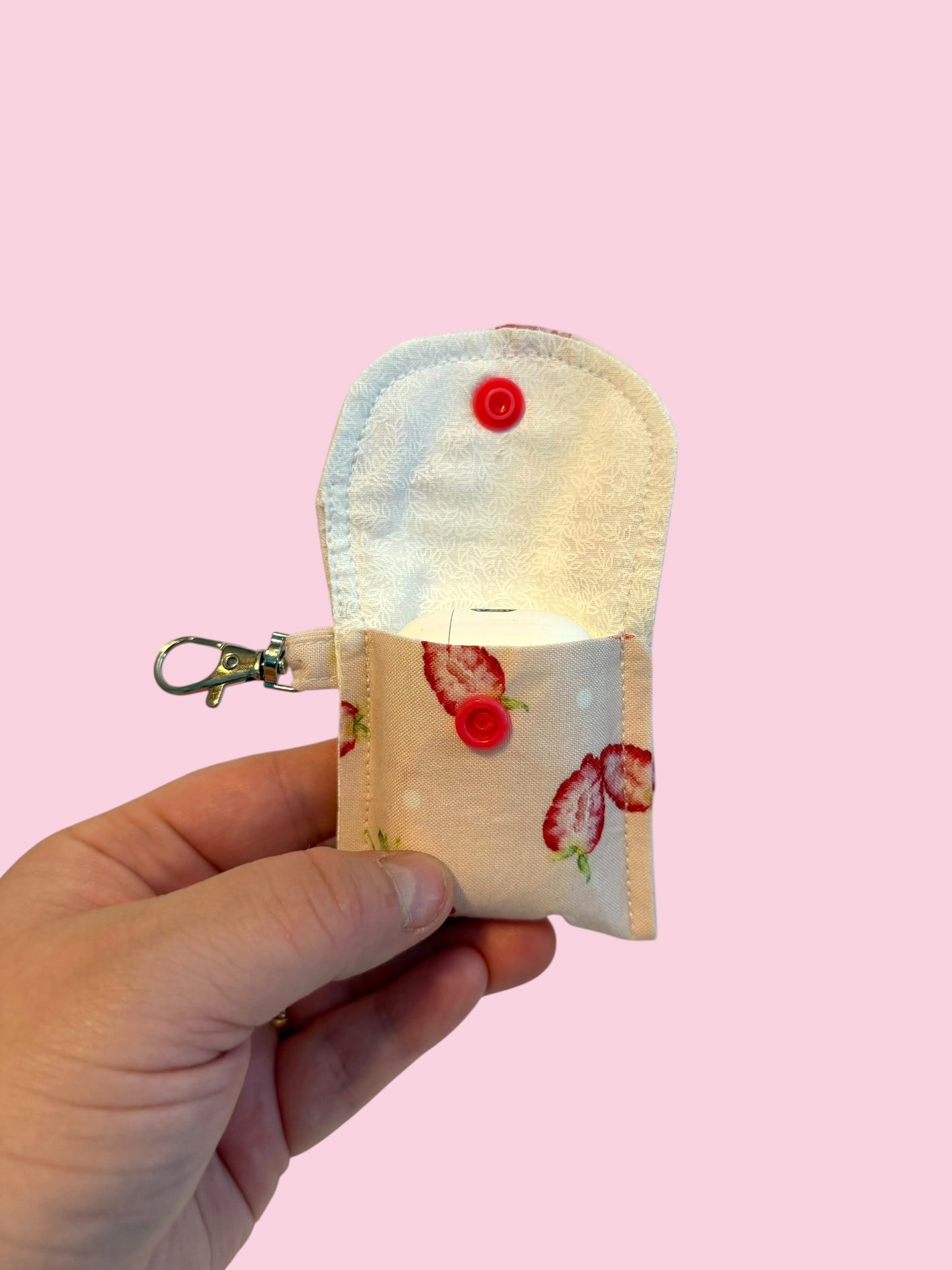 The “Straw-Baby” AirPod Case