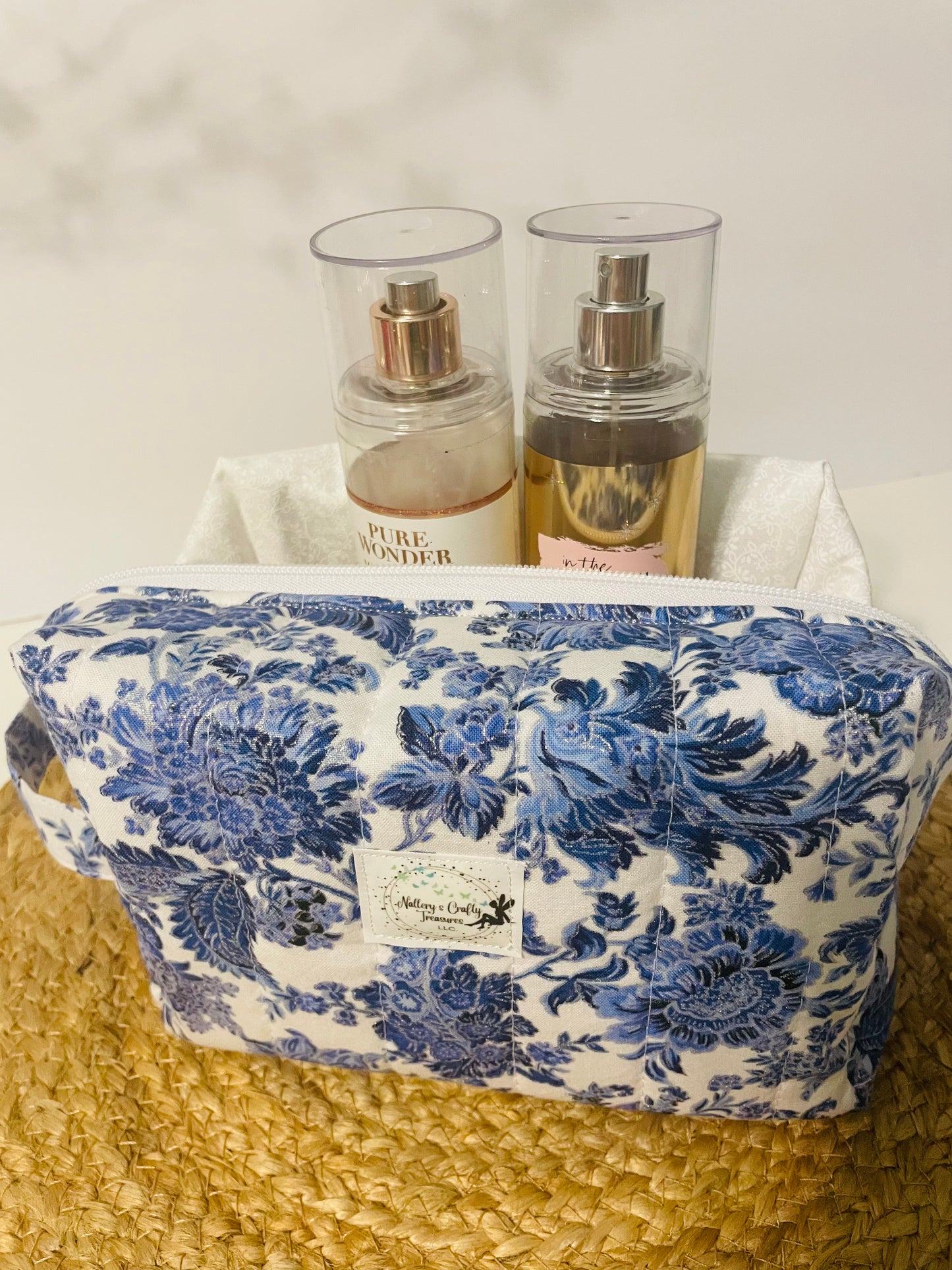 The “Daphne” Make-Up, Carry All Bag