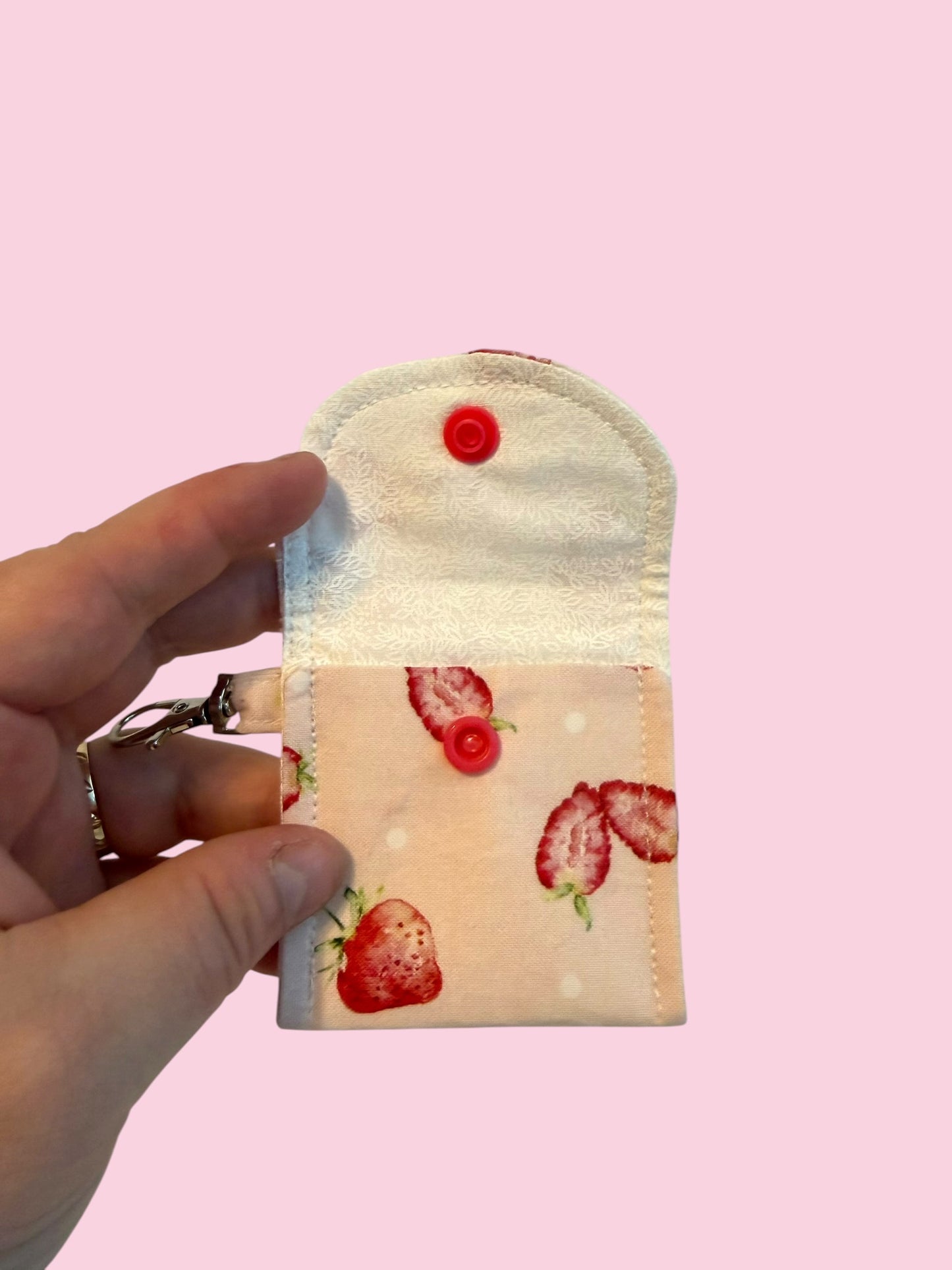The “Straw-Baby” AirPod Case