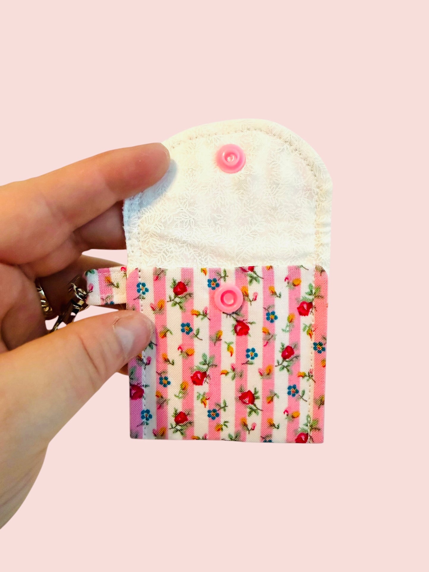 The “Aleah” AirPod Case