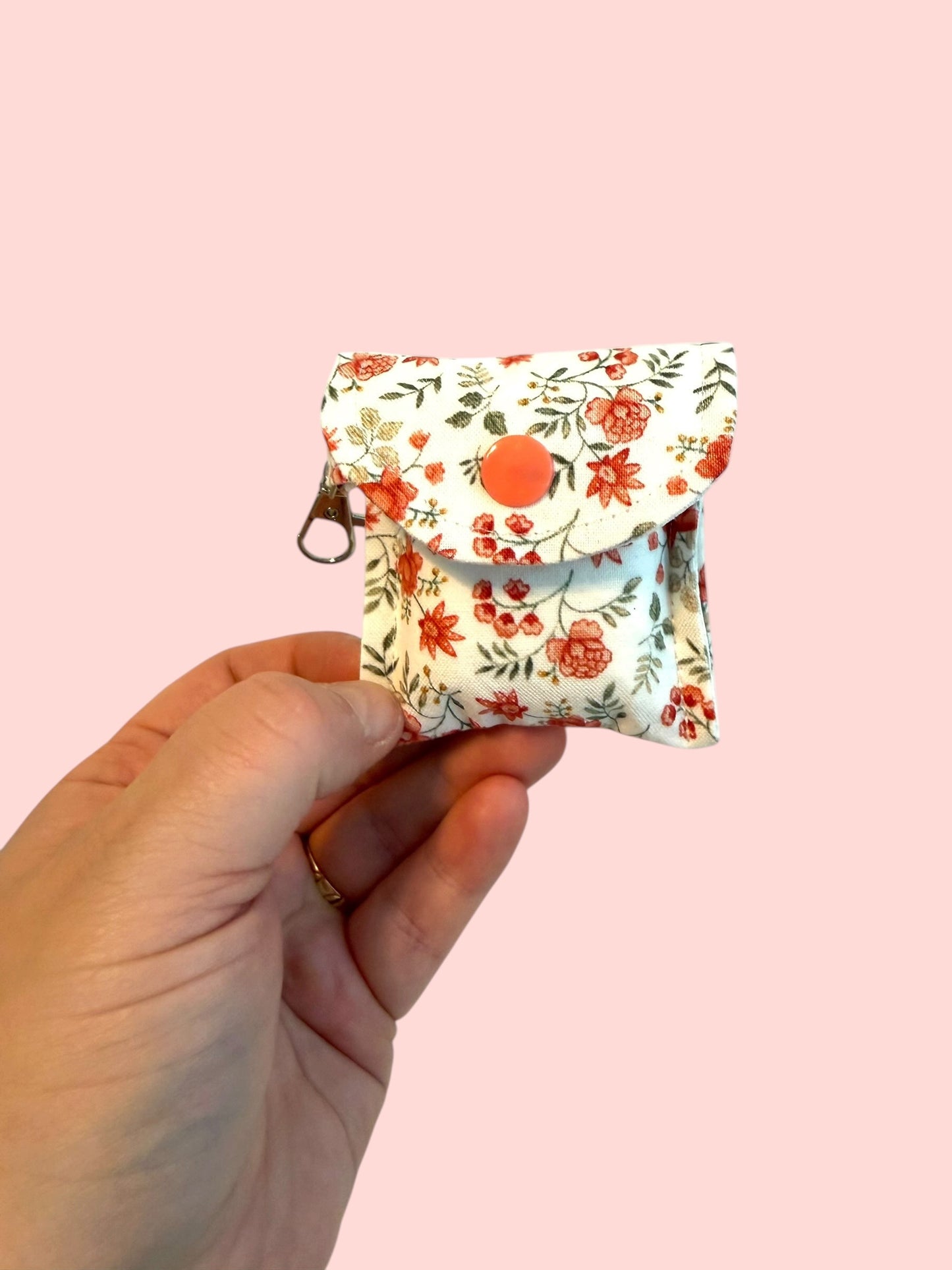 The “Rosy” AirPod Case