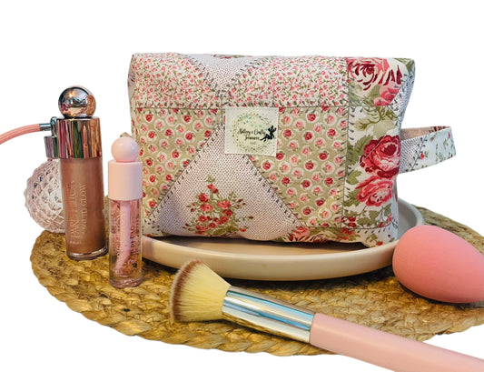 The “Alyssa” Make-Up, Carry All Bag