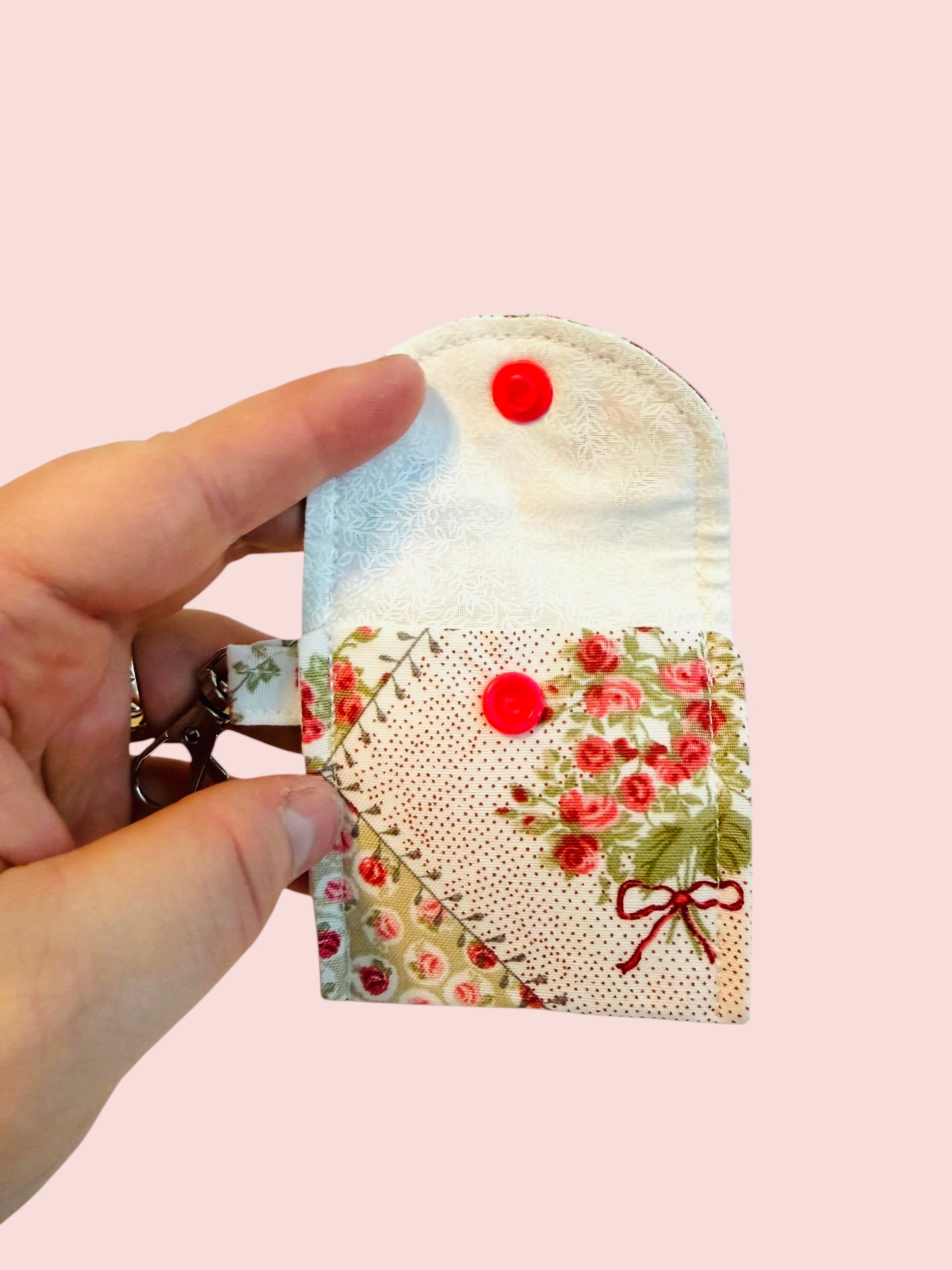 The “Alyssa” AirPod Case