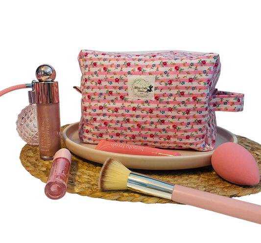 The “Aleah” Make-Up, Carry All Bag